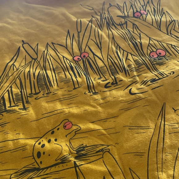 Levi’s size medium T-shirt Tee cute, frog outline, drawing on back and front - Picture 6 of 17